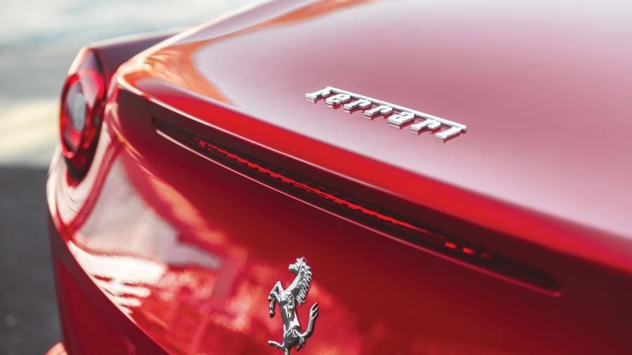 Логотип Ferrari California T The Pinnacle (226893) 2017 года  (фото 25 из 29)